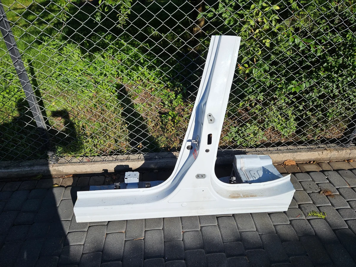Seuil gauche Renault Captur II