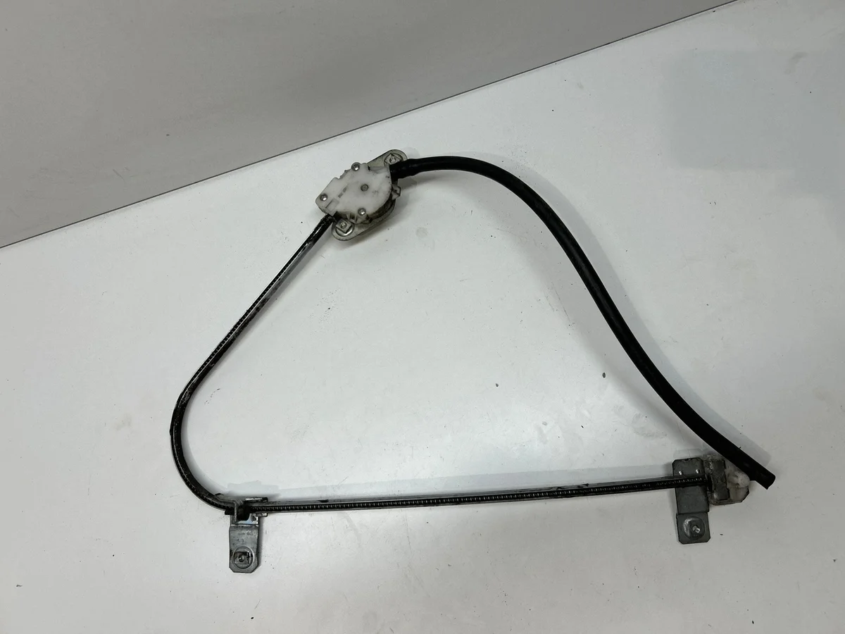 Aixam 400 Lève-vitre manuel gauche OEM 7K066