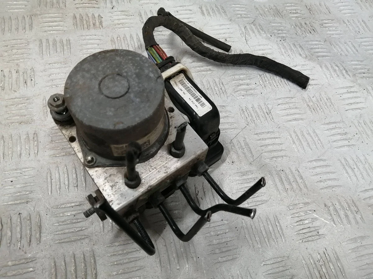 ABS-pump Citroen C4 Cactus 9830317080
