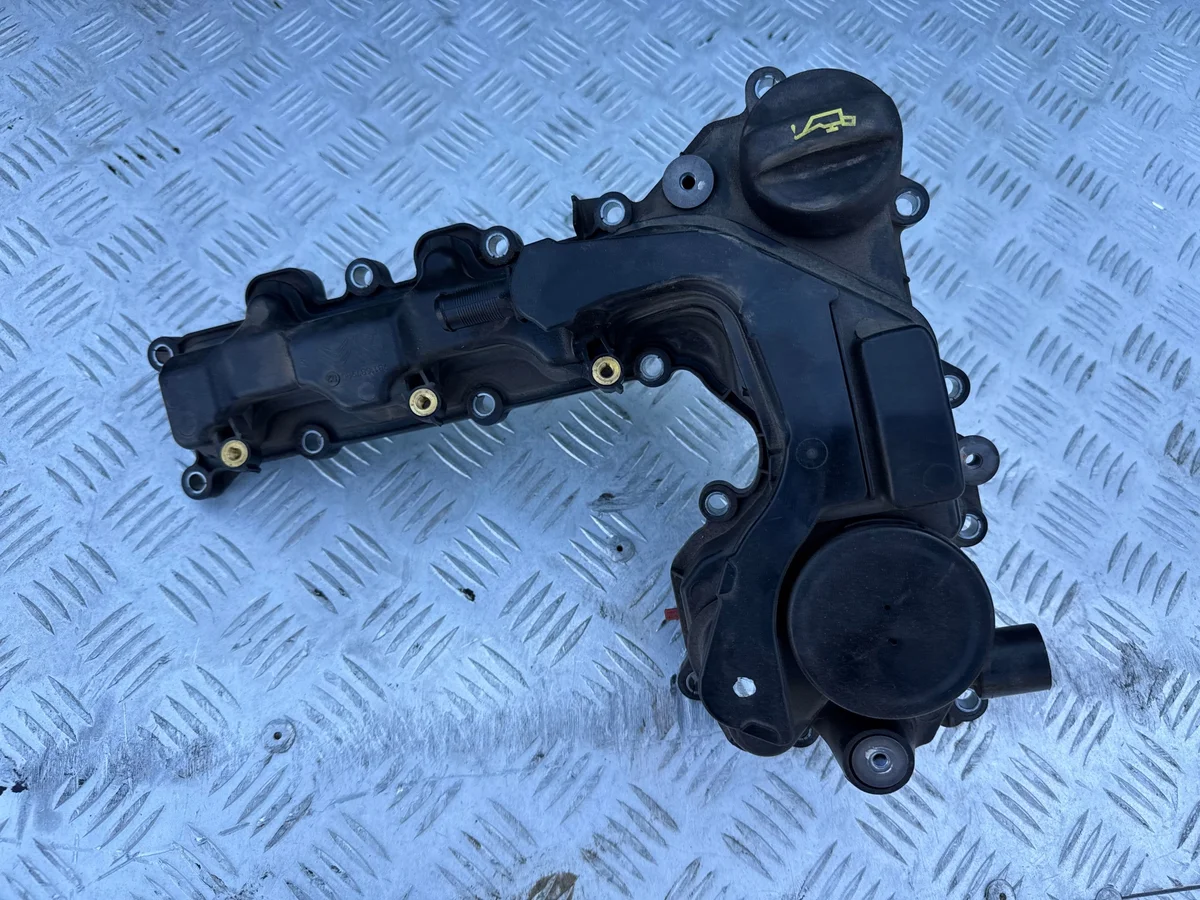 Venttiilikansi Peugeot Citroen 1.2 THP