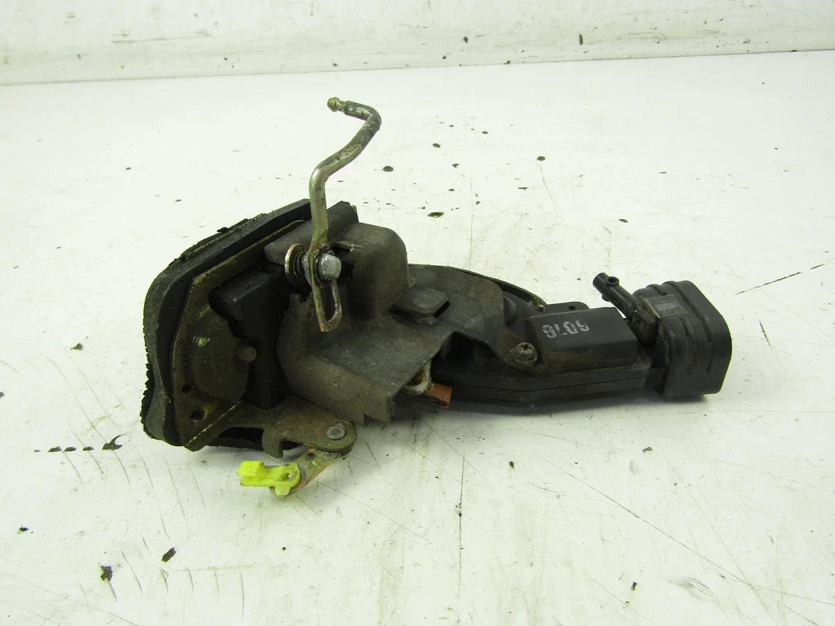 Toyota Corolla E11 Schloss hinten links image 3