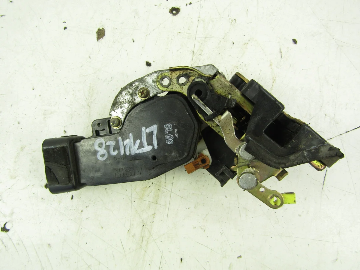 Toyota Corolla E11 Schloss hinten links image 4
