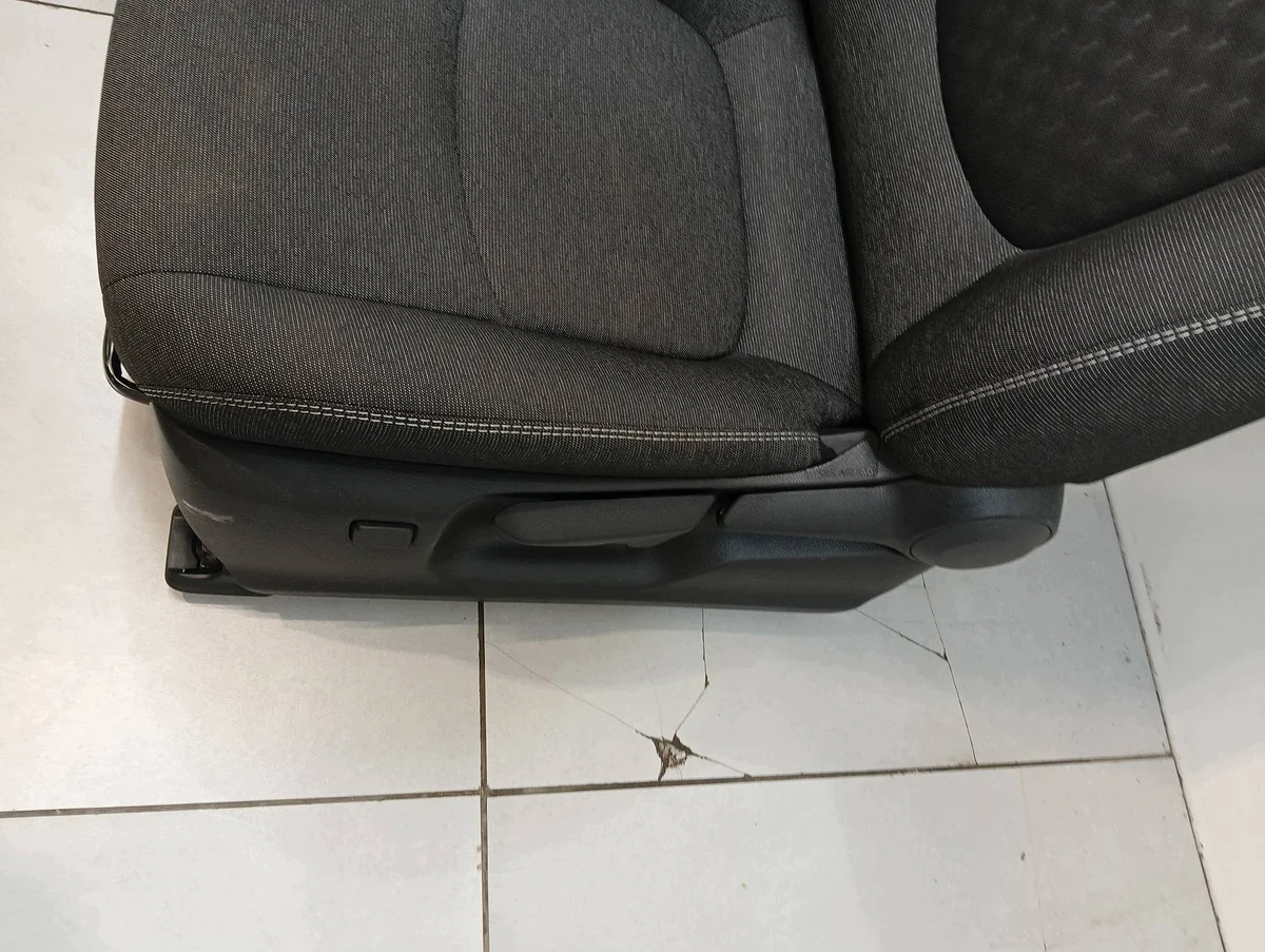 Sitze Vorne Links Rechts Heizung Toyota Corolla XII image 3