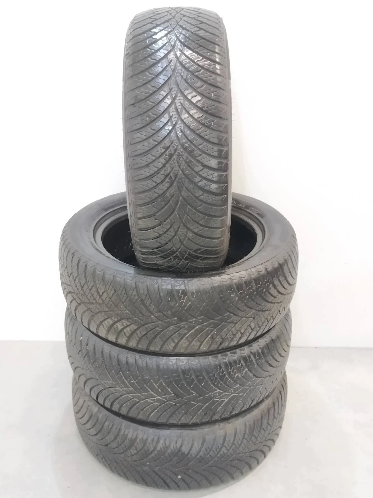 4x Pneumatici Usati 205/55R16 MAXIMUM