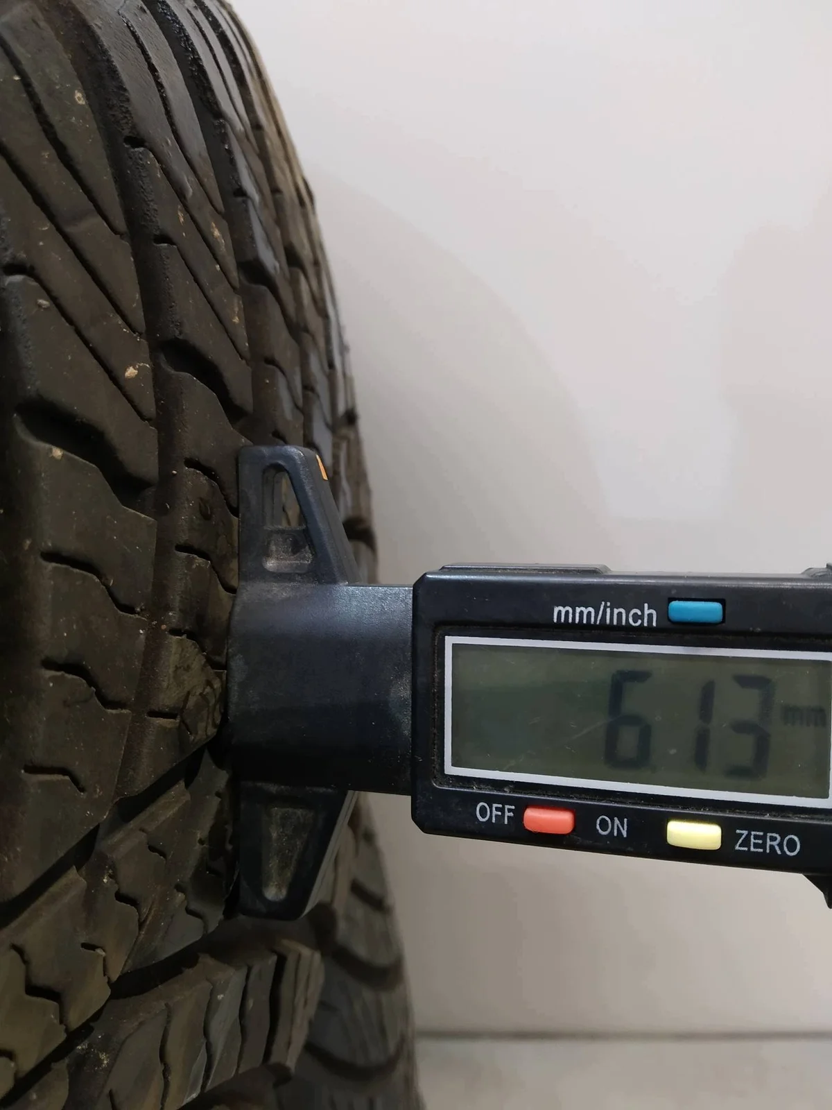 4x Pneumatici Usati 205/55R16 MAXIMUM image 3