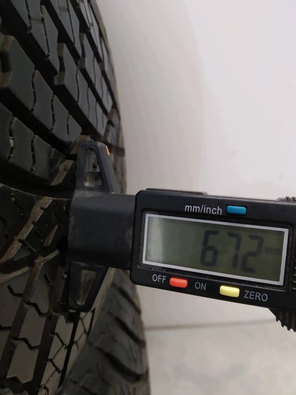 4x Pneumatici Usati 205/55R16 MAXIMUM image 4