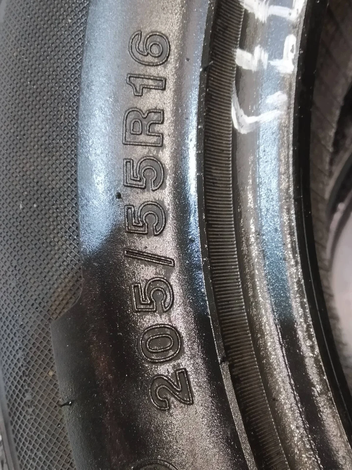 4x Pneumatici Usati 205/55R16 MAXIMUM image 8