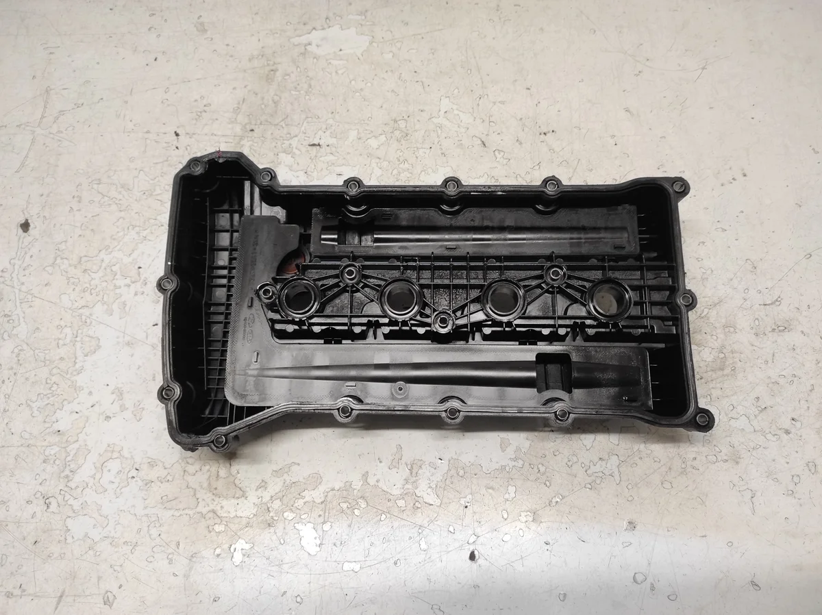 Ventildeckel Kia Carens III 2.0 gebraucht image 3