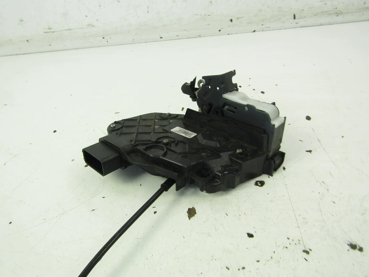 Volvo S40 Door Lock Front Right Used image 3