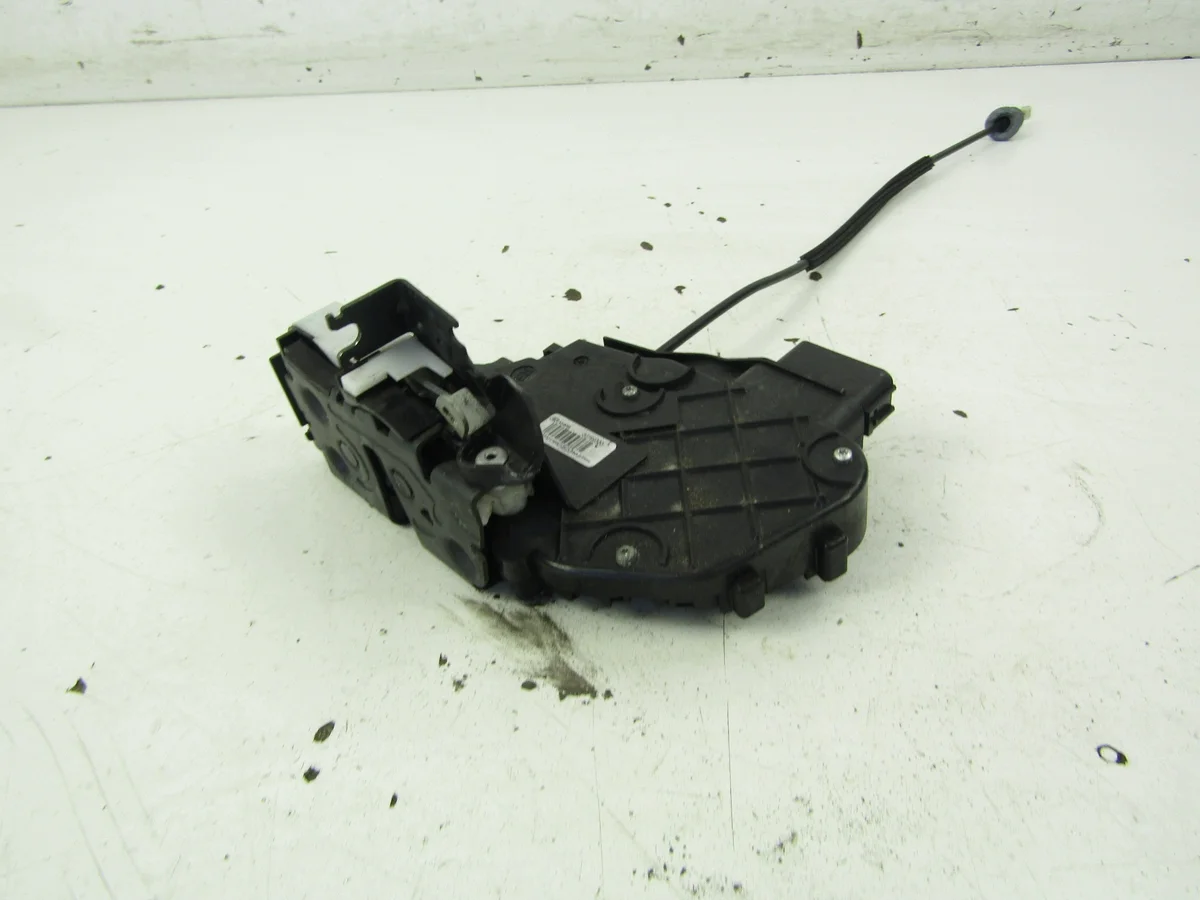 Volvo S40 Door Lock Front Right Used image 4