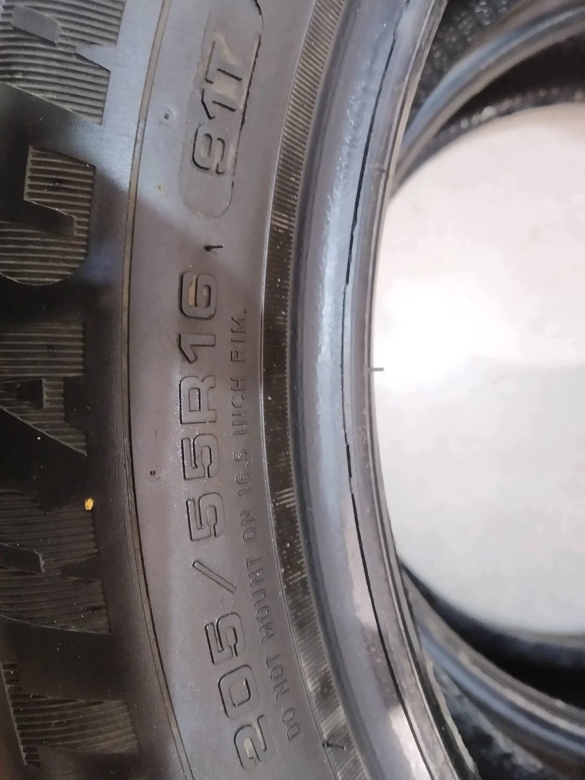 2x Winterreifen Goodyear Ultragrip 205/55R16 image 6