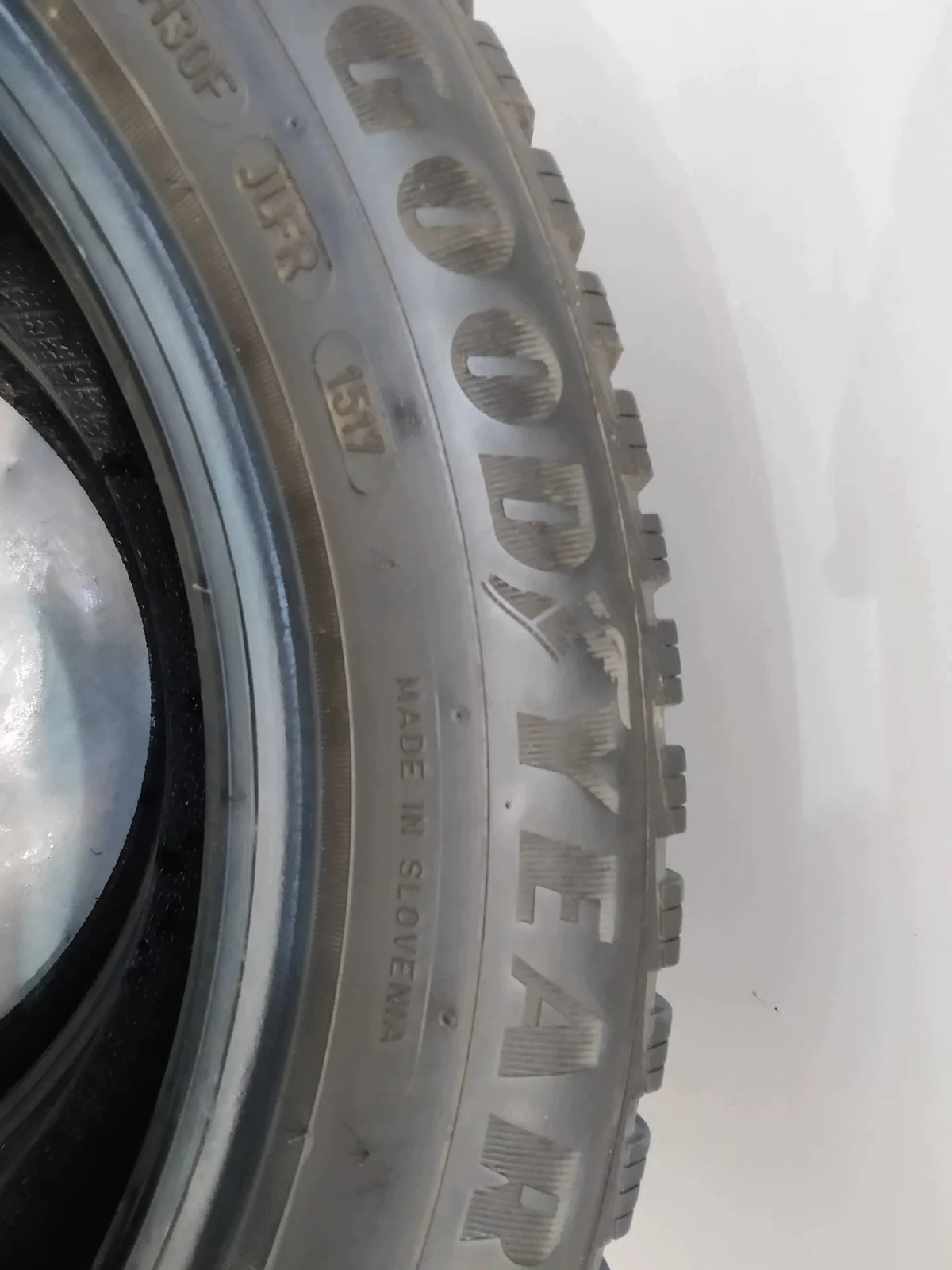 2x Winterreifen Goodyear Ultragrip 205/55R16 image 8