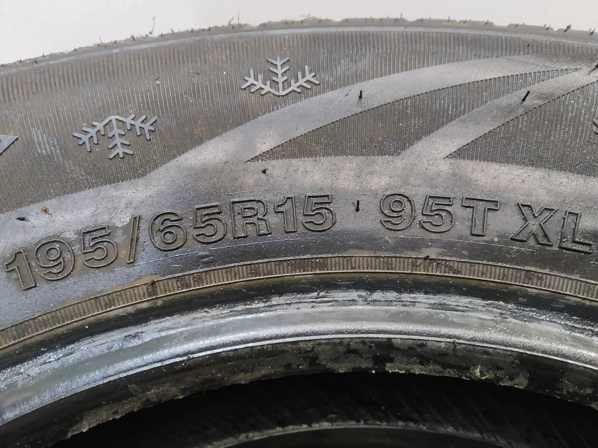 2x Pneu Hiver Arivo Winmaster Pro 195/65R15 Occasion image 4
