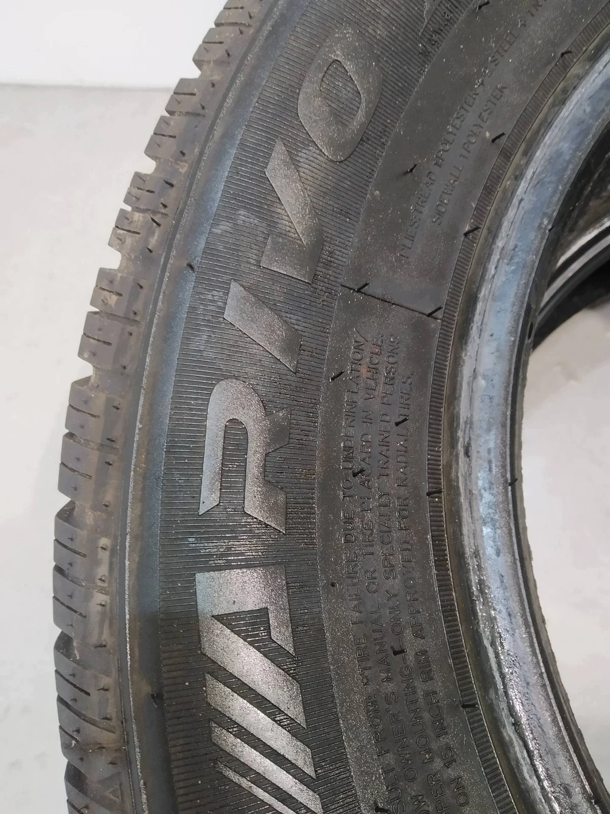 2x Pneu Hiver Arivo Winmaster Pro 195/65R15 Occasion image 5
