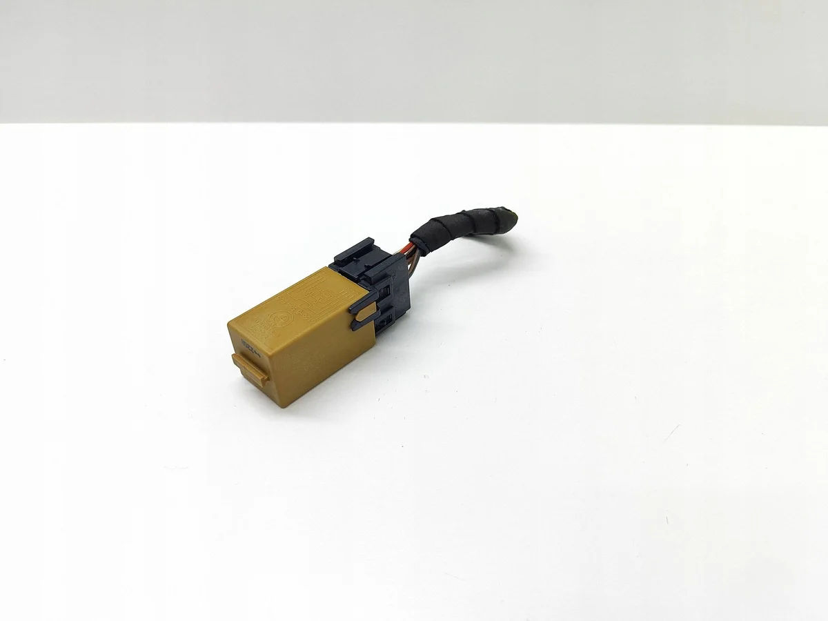 Relé limpiaparabrisas BMW 5 E60 E61 8384505