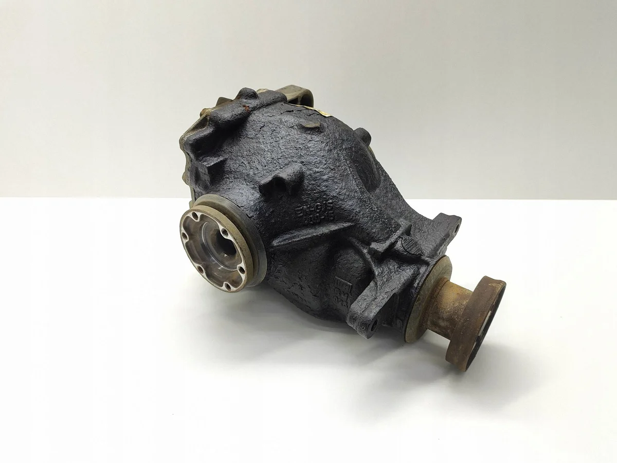 BMW 5 E60 E61 Rear Differential 7570470