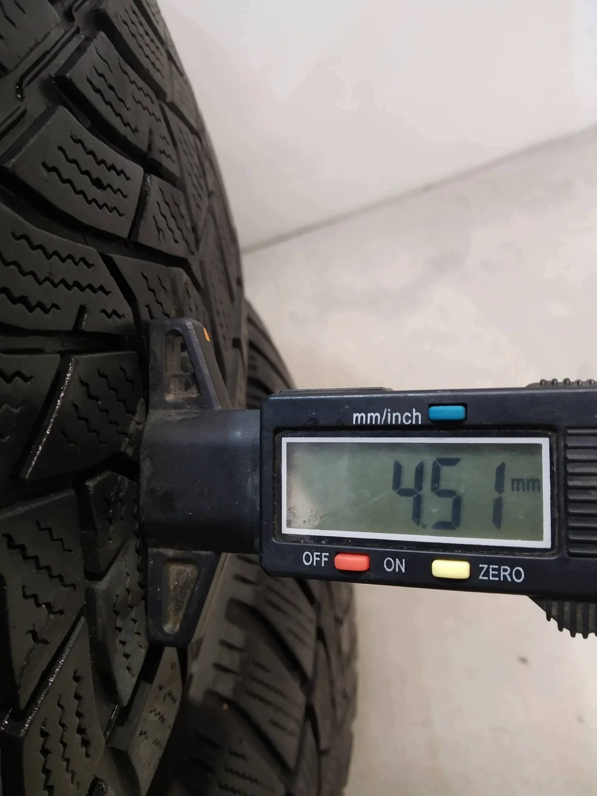 2x Winterreifen Dunlop Winter Sport 205/60R16 image 4