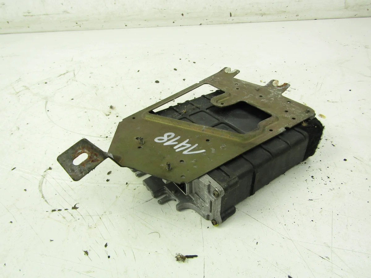 Unidade de Controle Motor VW Passat B4 037906258AM image 3