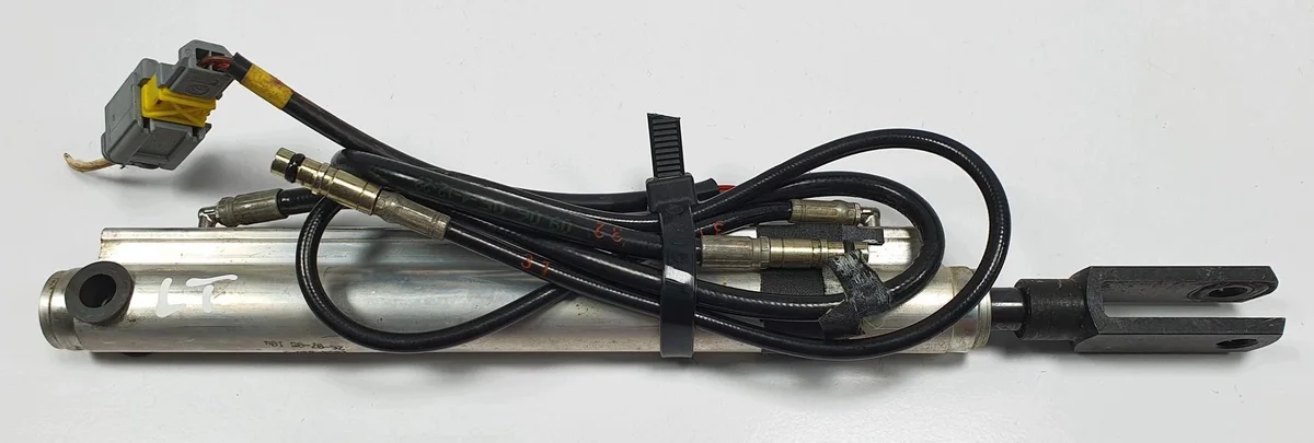 Renault Megane II Cabrio Roof Actuator Left Rear 1624030C