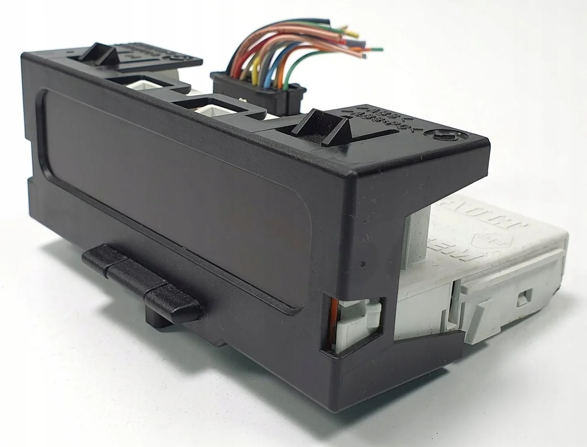 Renault Megane II Display Screen 8200350498A image 3