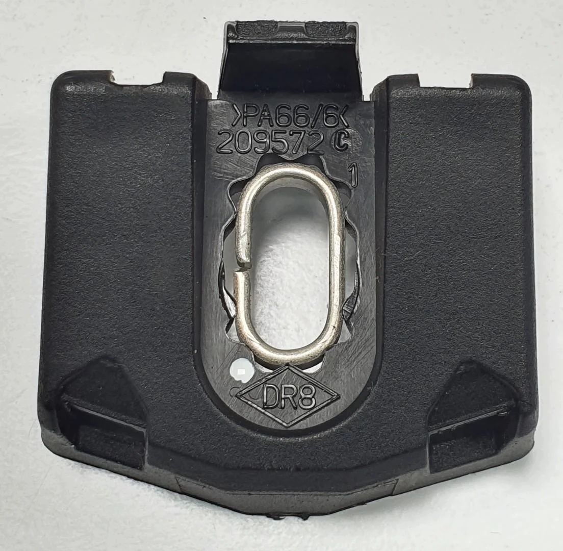 Suporte Guia Tampa Traseira Renault Megane II