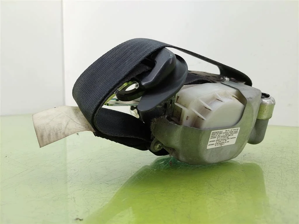 Turvavyö Toyota Aygo I 2005-2014 Käytetty