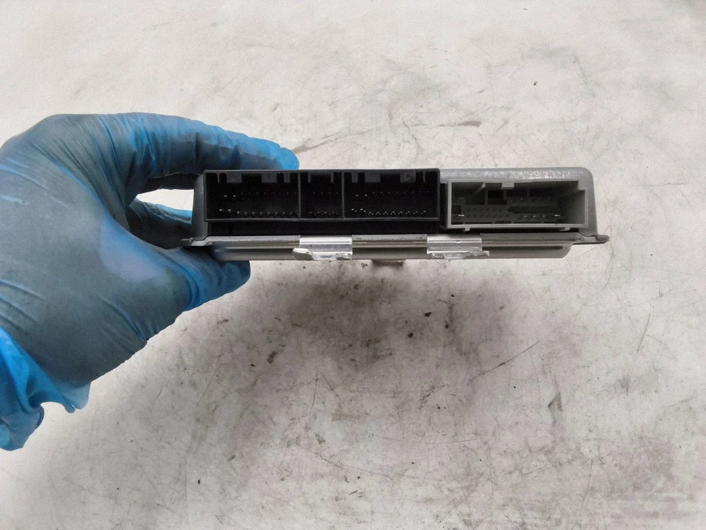 Land Rover RQT500170 Modulo Suspensión Usado image 3