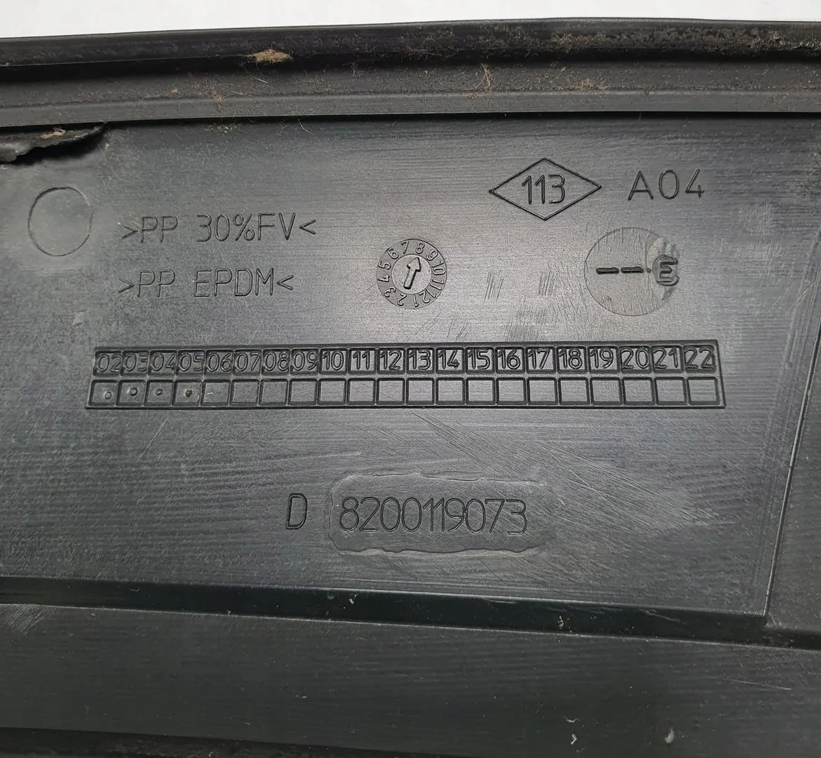 Renault 8200119073 Listello Tetto Usato image 6