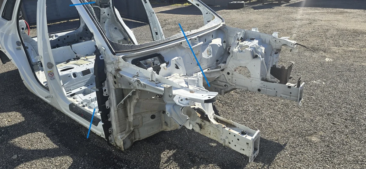 Traversa anteriore destra Audi Q5 III 8MA