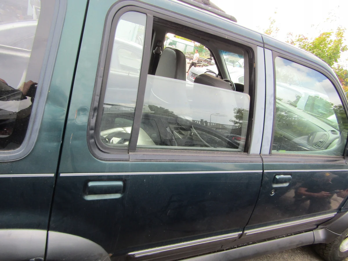 Ford Explorer II Cristal Puerta Trasera Derecha