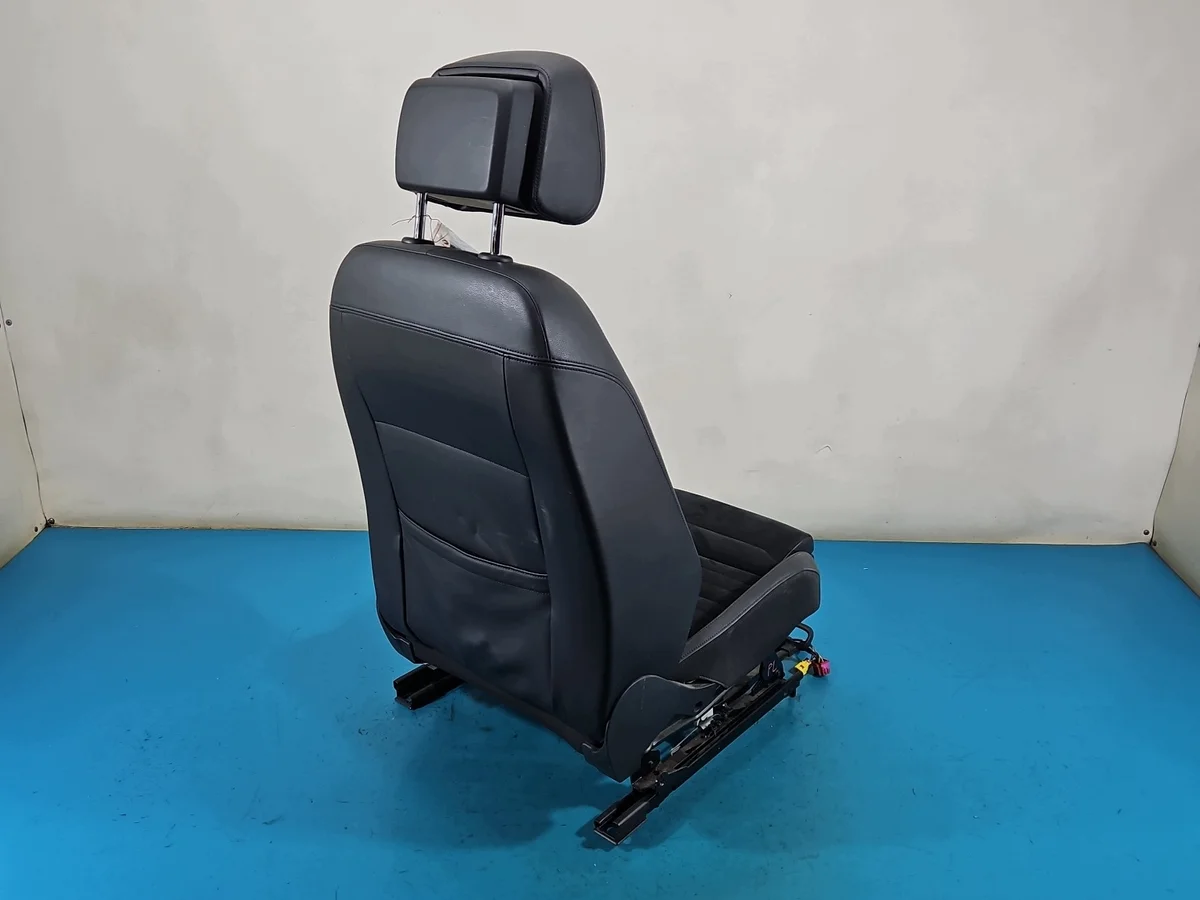 Kuljettajan istuin VW Passat B8 5D image 6