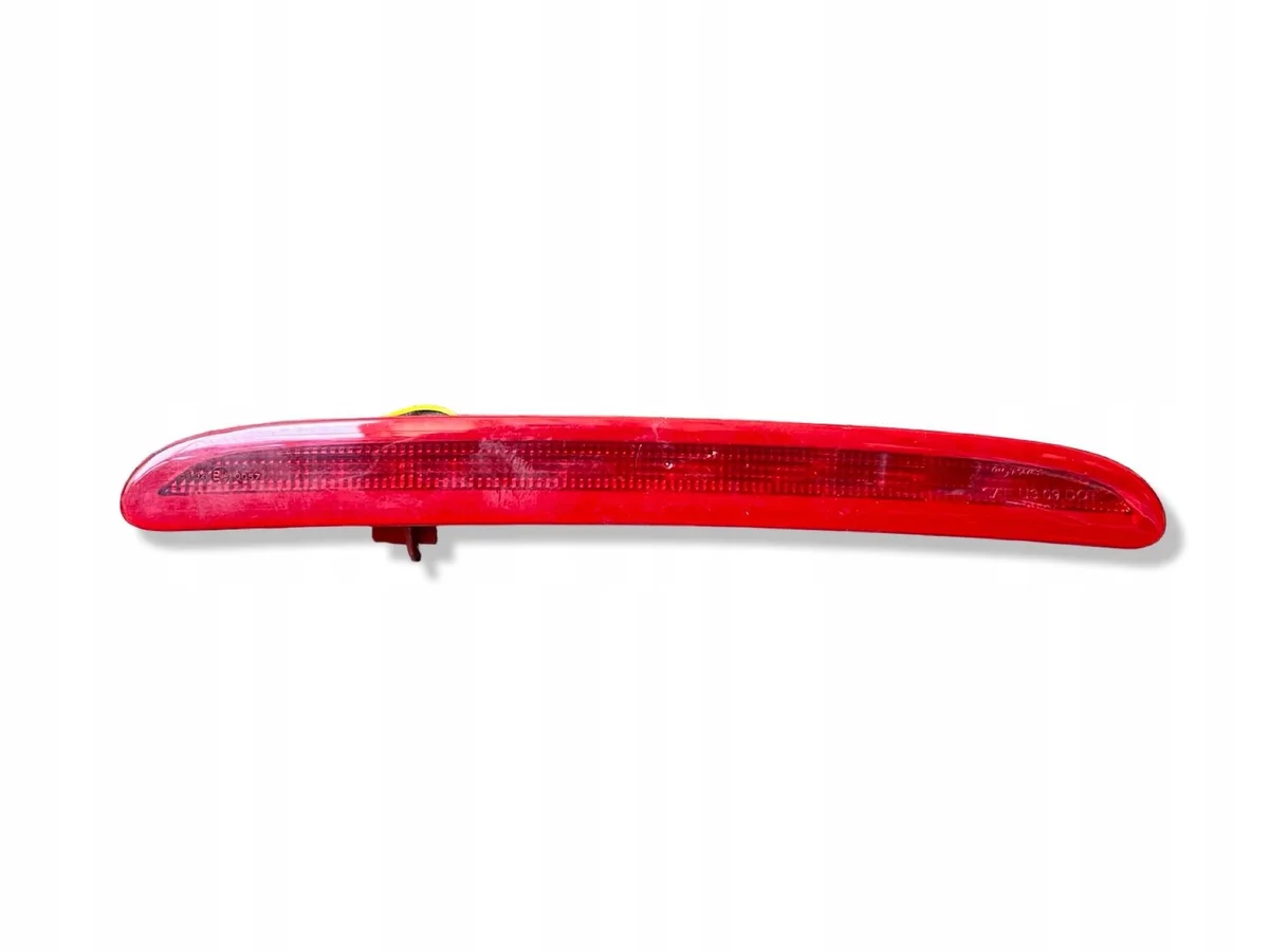 3ème feu stop Opel Astra J 13372164