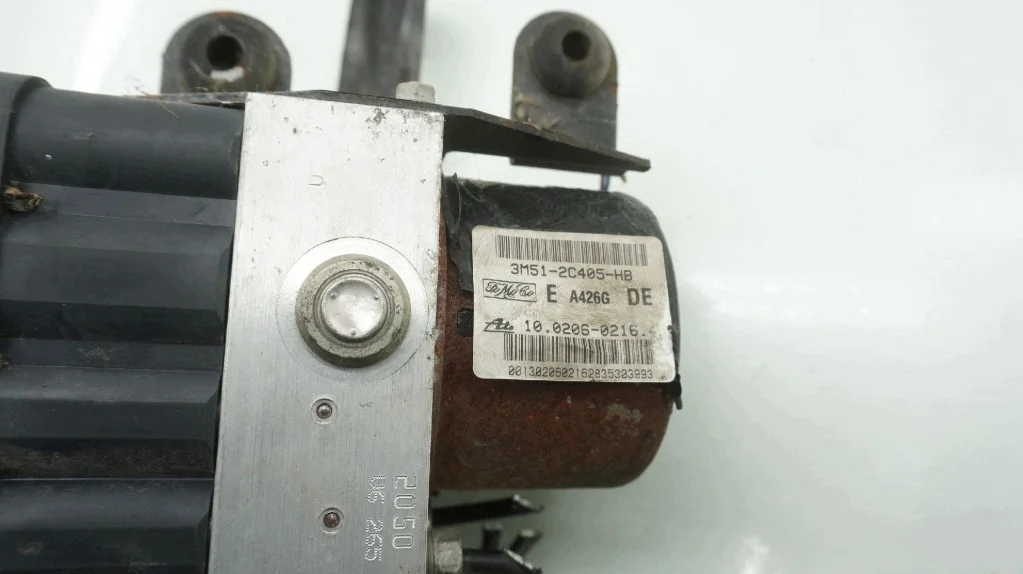 Ford Focus Mk2 ABS-pumppu 3M51-2C405-HB image 3