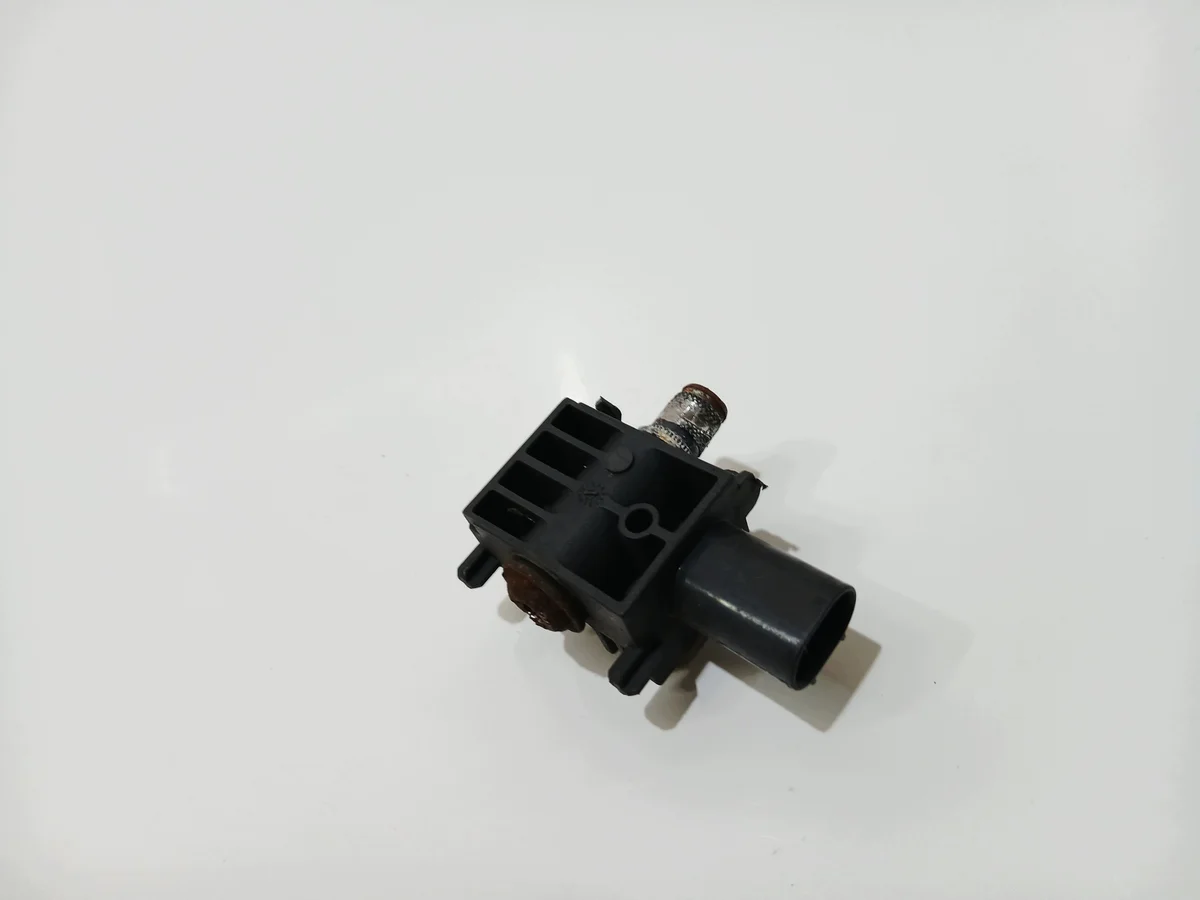 BMW E88 Acceleration Sensor 9244144 image 4