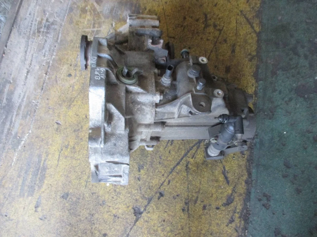 Caixa de Câmbio Manual VW Golf IV DUU 1.6B