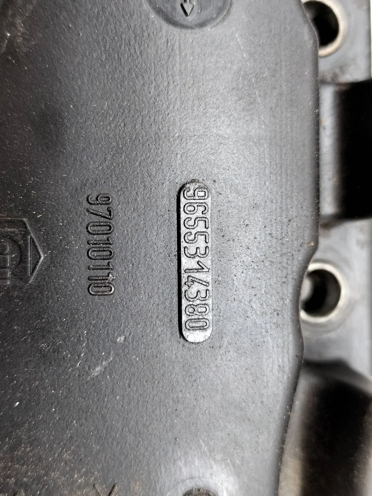 Ventildeckel Peugeot 407 2.0 16V gebraucht image 3