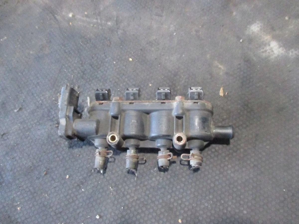 Gas Injector Rail Chevrolet Aveo T200 1.2