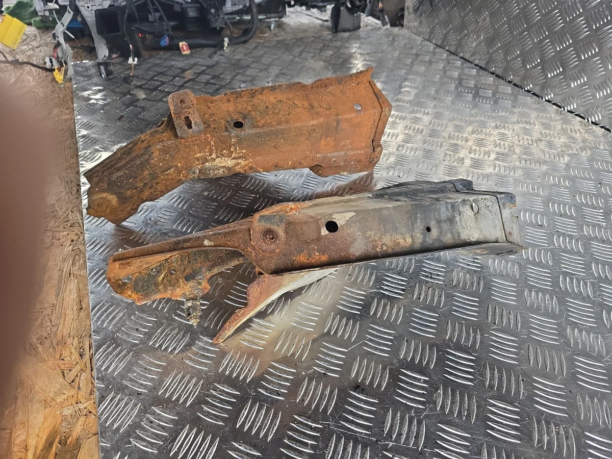 Audi A3 8Y Längsträger DWM2230 image 7