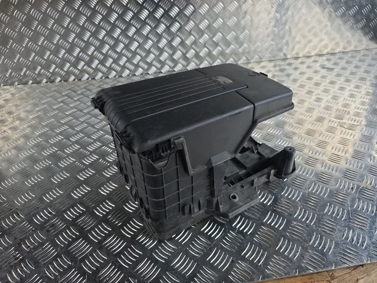 Batteriehalter VW Passat CC 3C0915443A image 4
