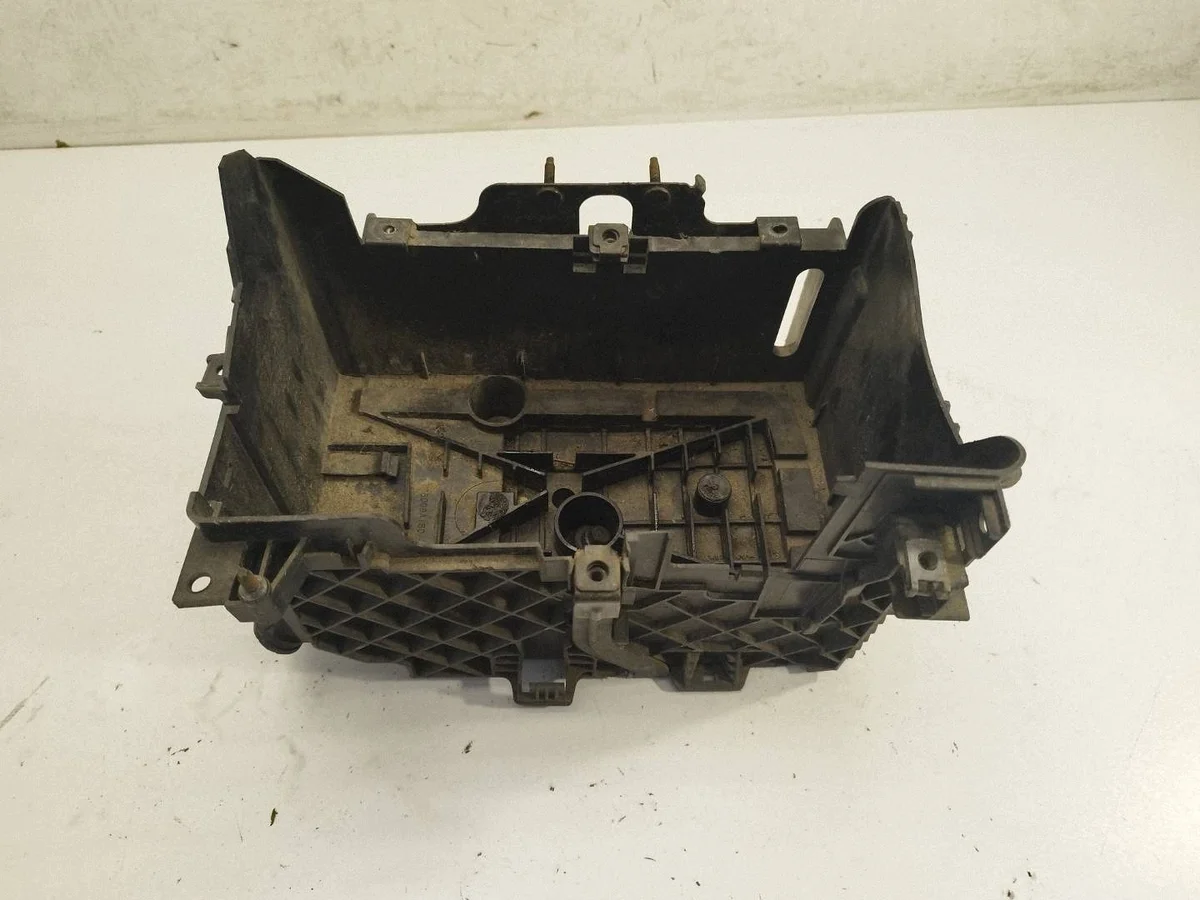 Base da Bateria Fiat Talento Vivaro Trafic III