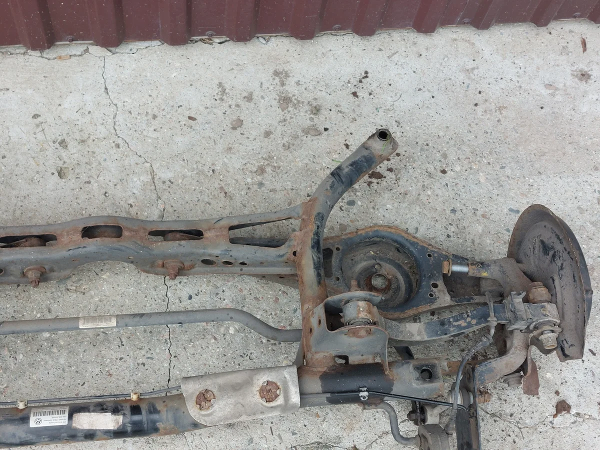 VW Golf 5 6 Achsträger hinten gebraucht image 3