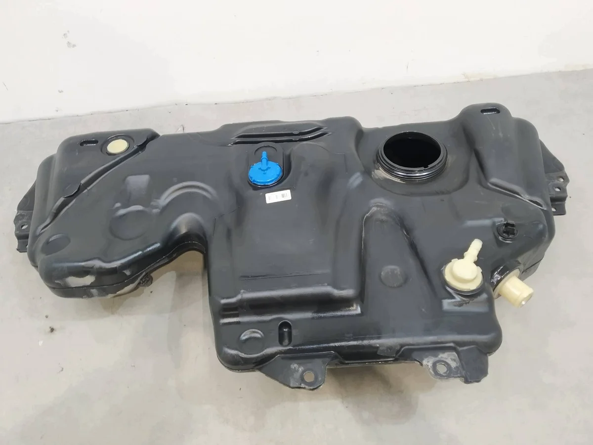 Depósito de combustible Renault Clio III 1.5 dCi