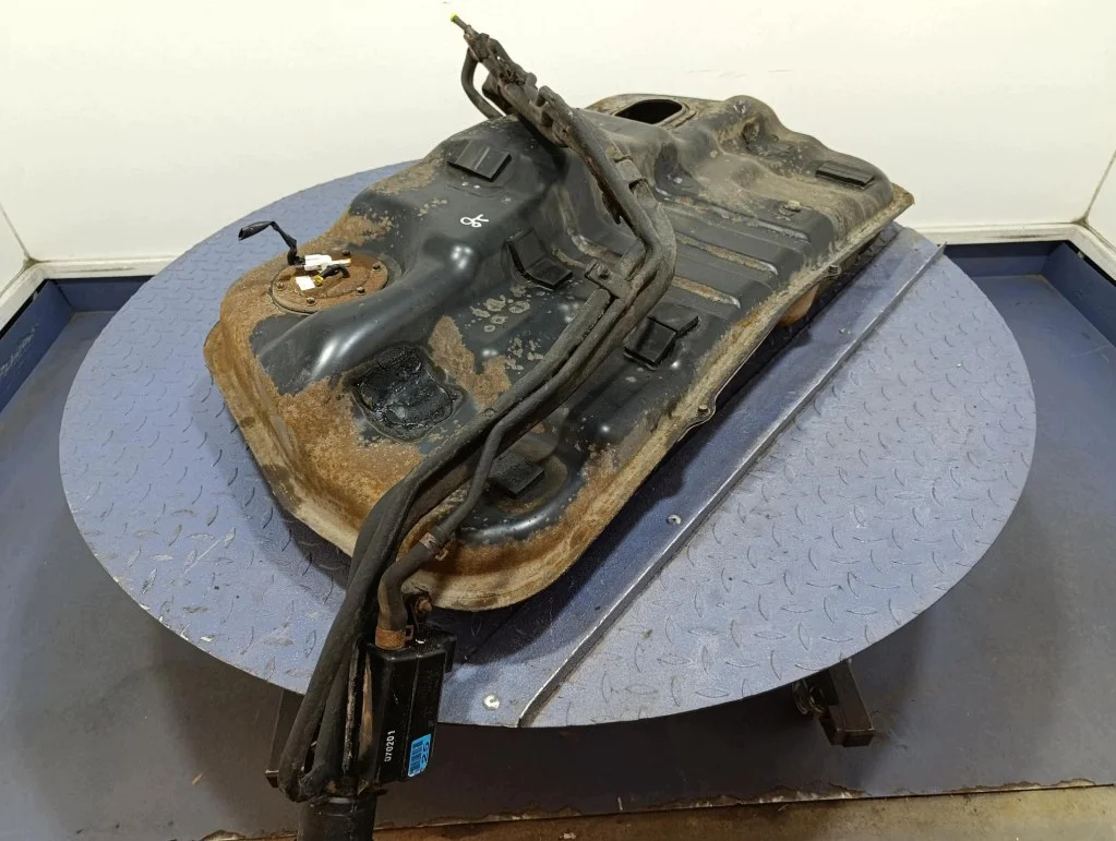 KIA SPORTAGE II 04-08 Réservoir Carburant image 6