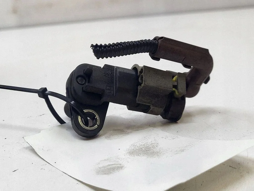 Sensor nokkenas 55216243 Opel Astra J image 3