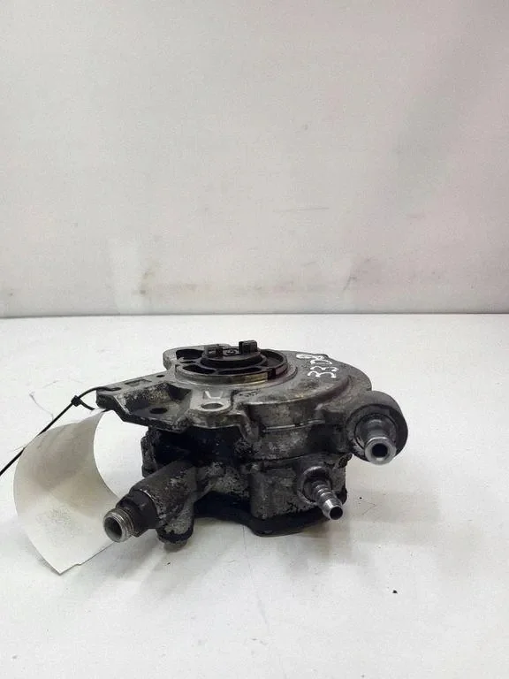 Vacuum Pump VW 724807180 Used Diesel image 3