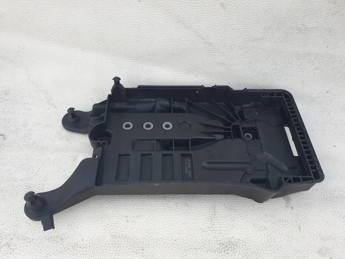 Base Suporte Bateria VW Taigo 2Q0915331 Usado