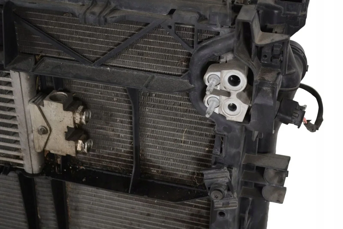 Kühler für Mercedes-Benz Vito W447 image 4