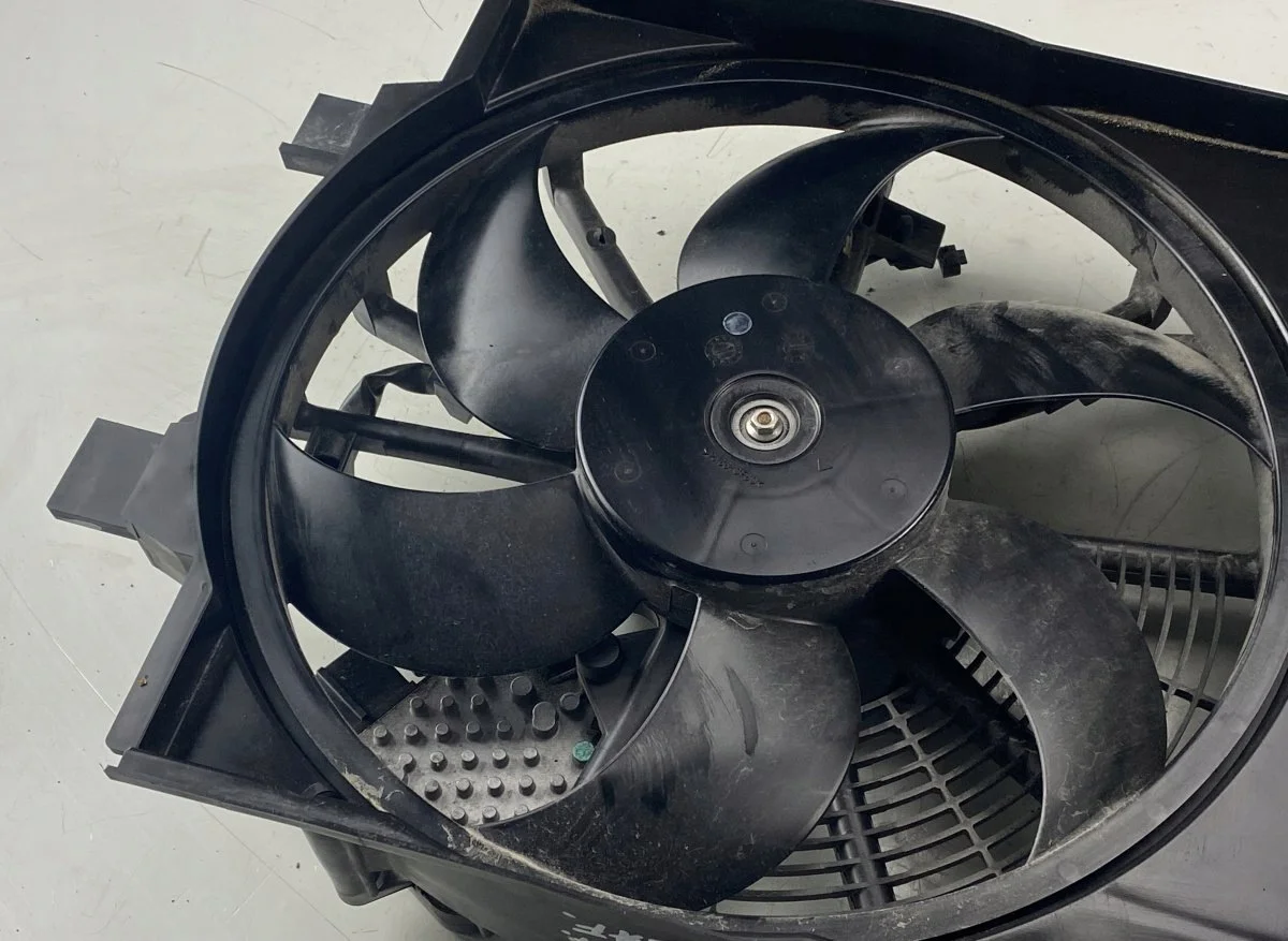 Ventilateur radiateur Nissan LEAF I A18700A28001 image 3