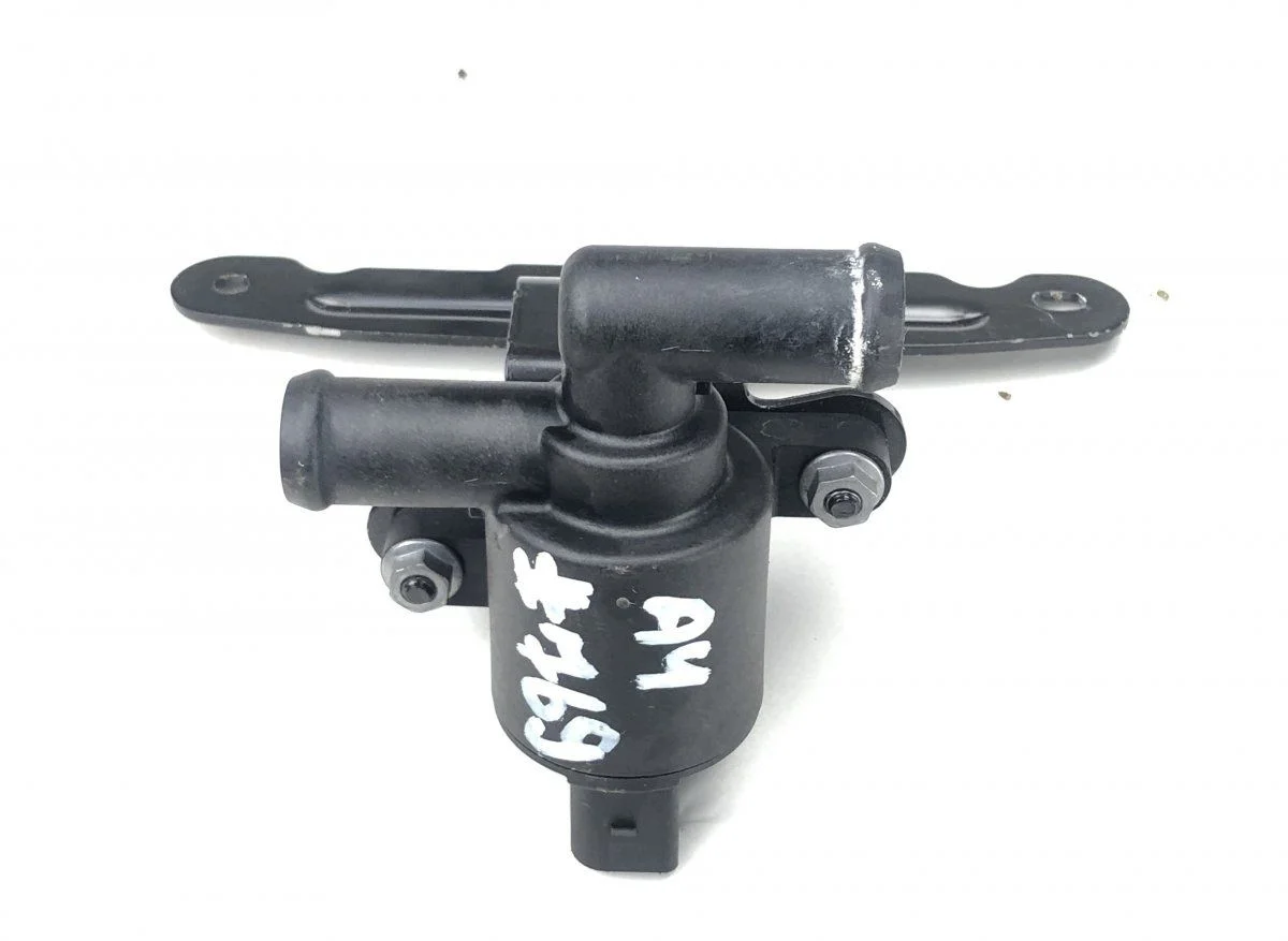 Bomba de água Audi A4 B8 4H0121671B Usada