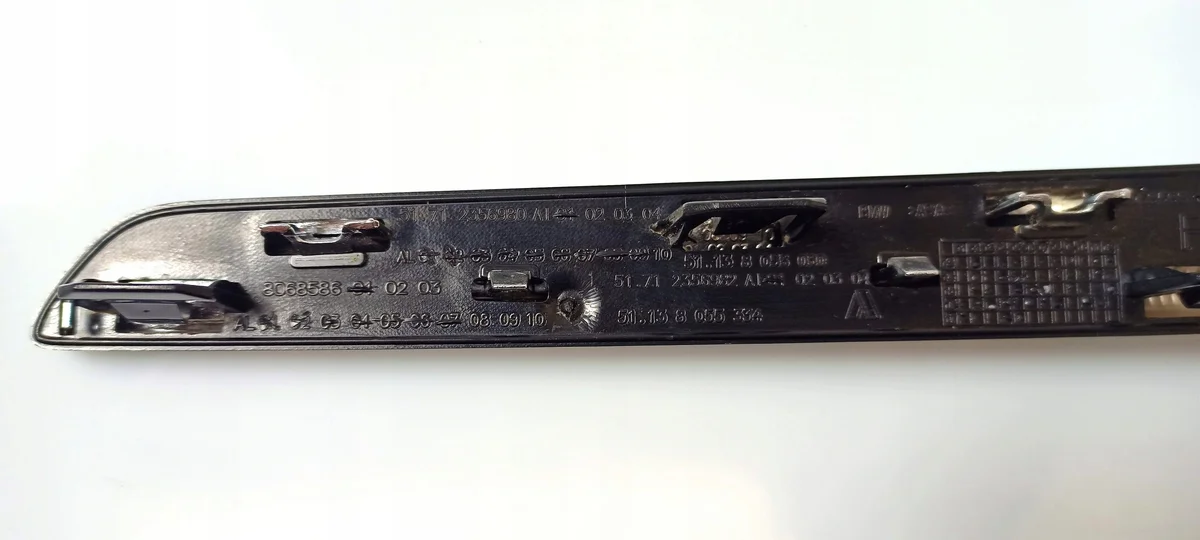 BMW Serie 4 Kotflügel Emblem 8068586 thumbnail 3